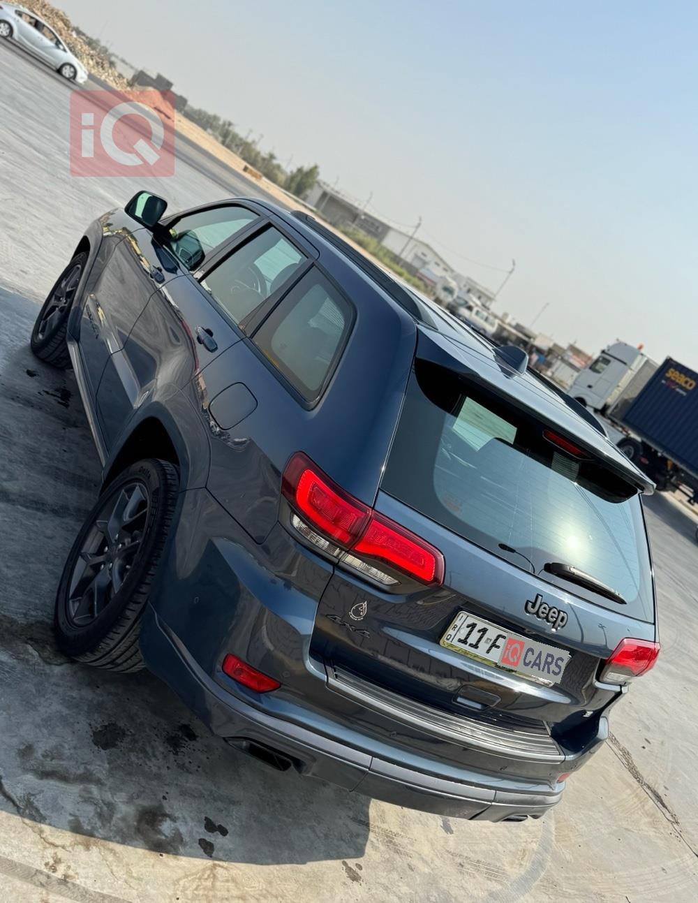 جیپ گراند شیرۆکی